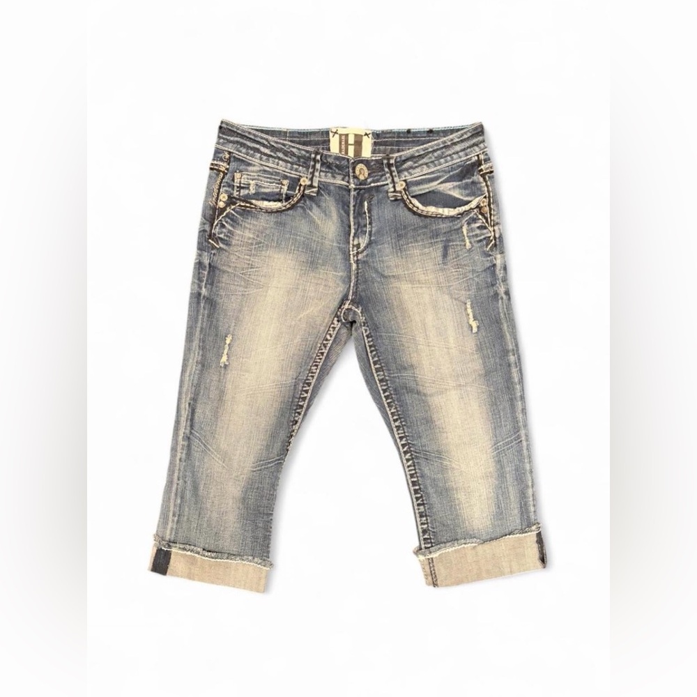 Trademark H dark denim distressed capris | size 30 | 17” inseam